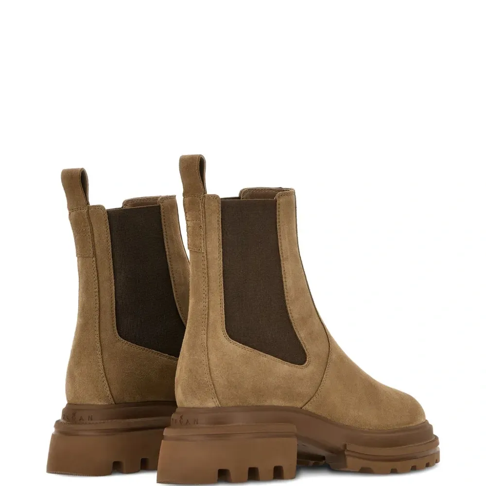 Ботинки на шнуровке