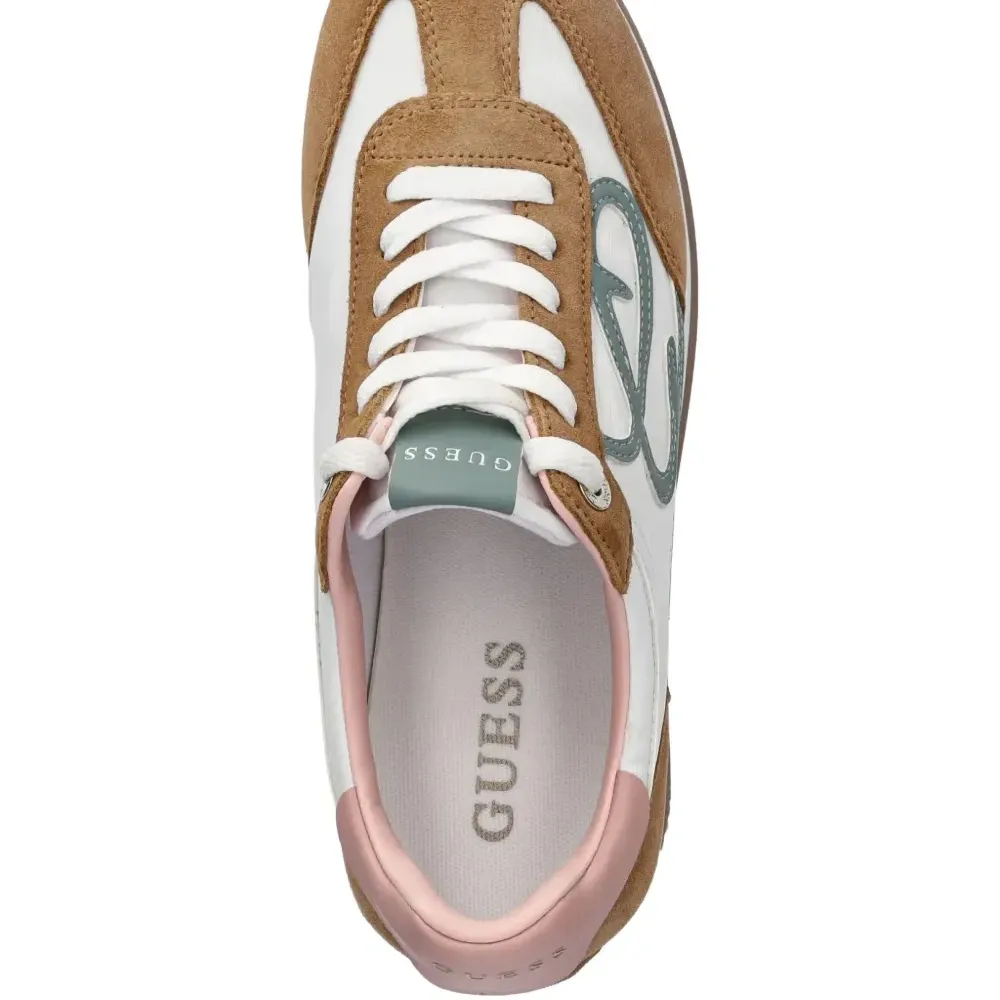 Кроссовки со вставками