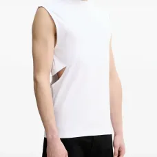 Топ с вырезами