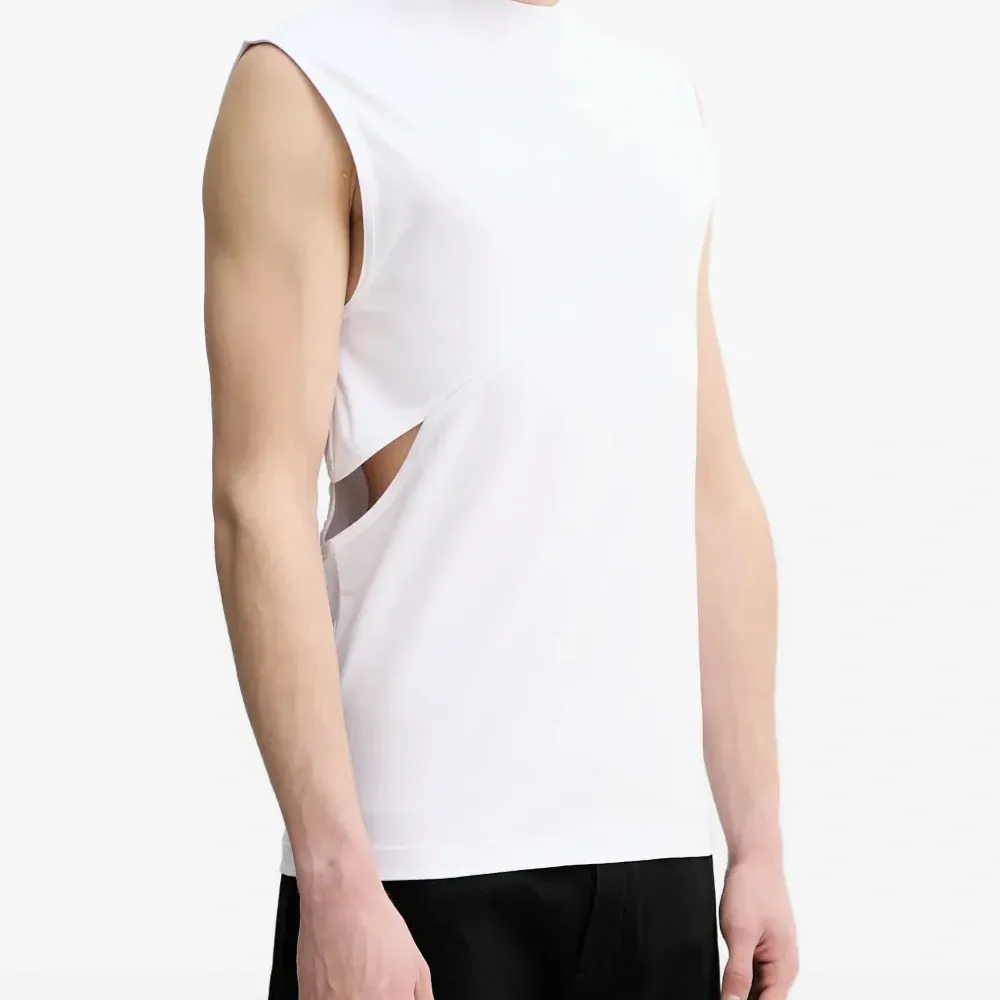 Топ с вырезами