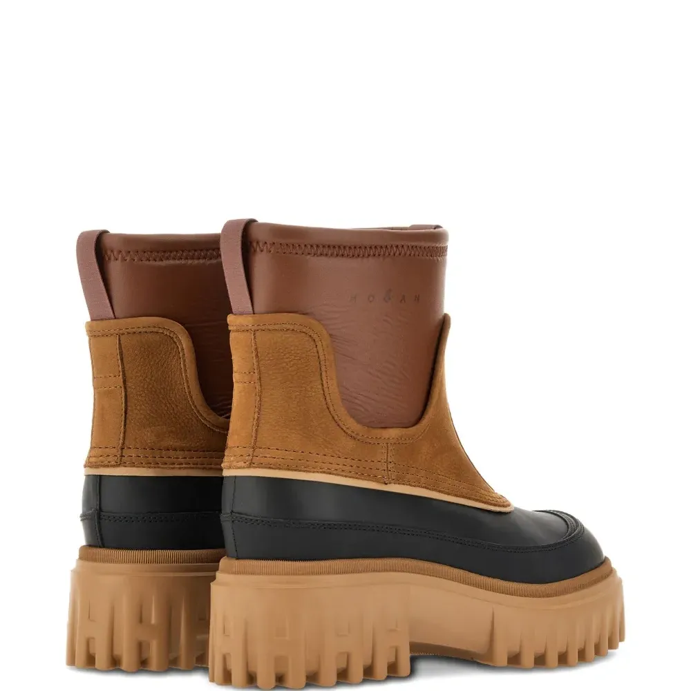 Замшевые кожаные ботинки H700