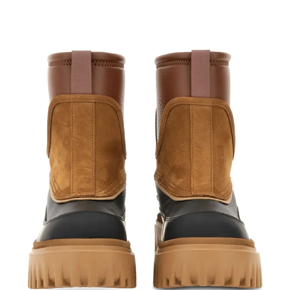 Замшевые кожаные ботинки H700