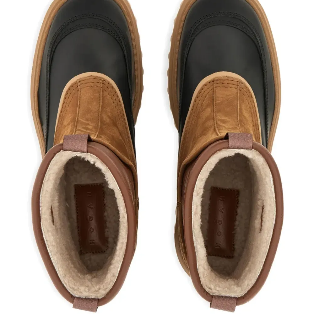 Замшевые кожаные ботинки H700