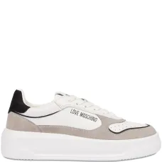 Кроссовки на шнуровке Кроссовки на шнуровке