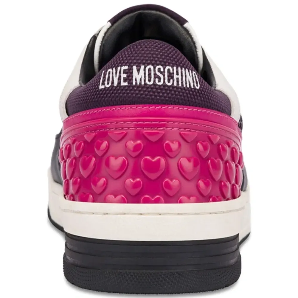 Кроссовки на шнуровке Кроссовки на шнуровке