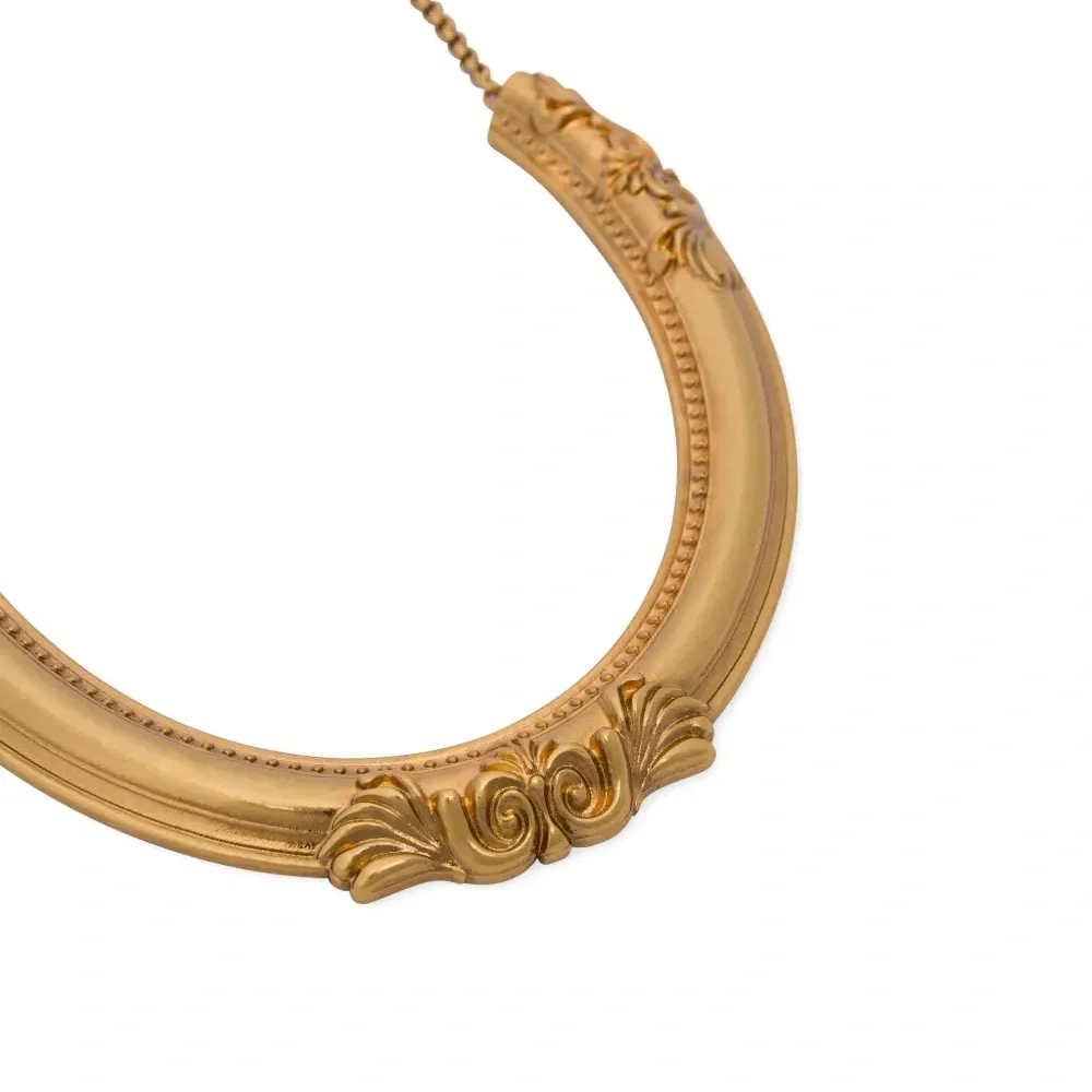 Колье с тиснением