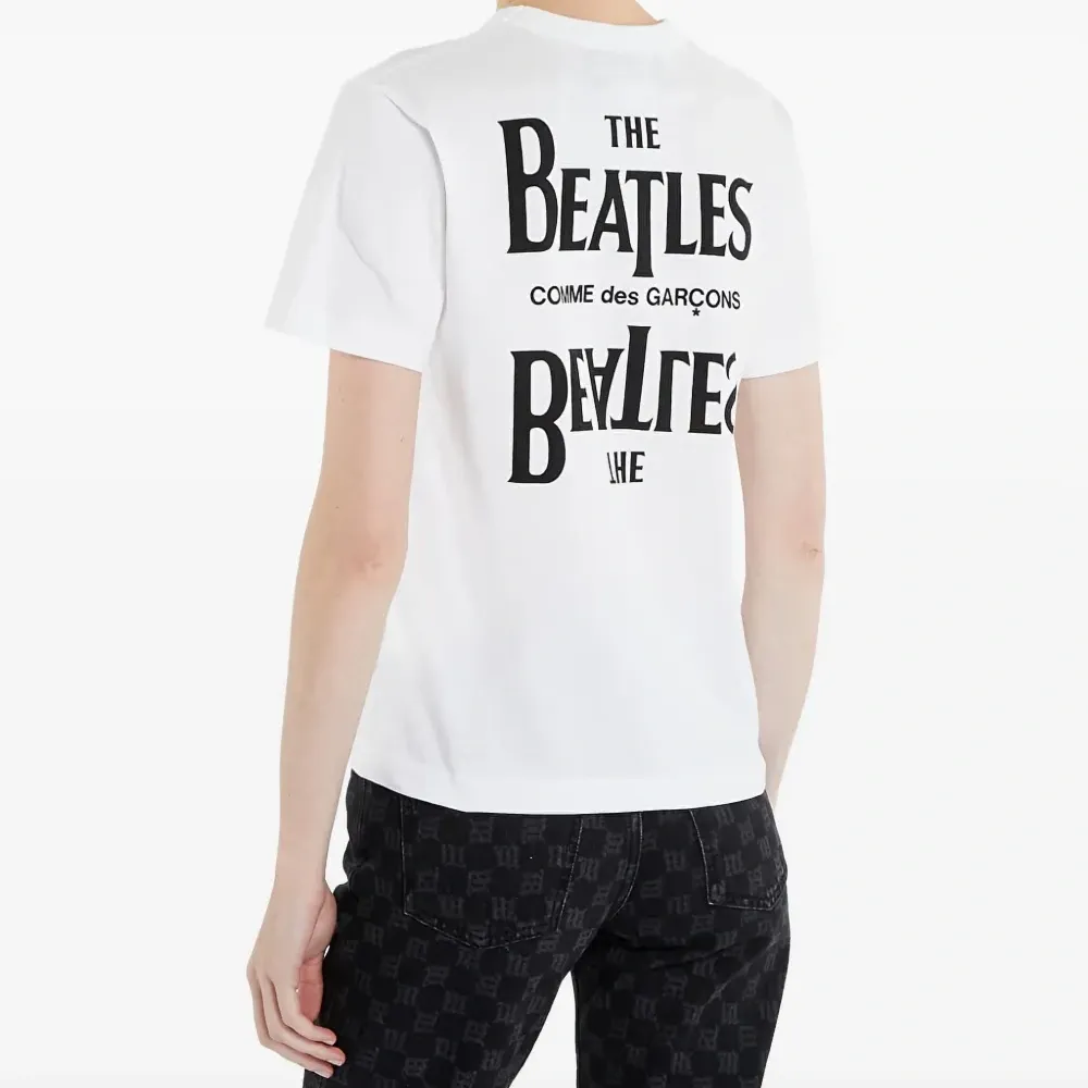 футболка из коллаборации с The Beatles