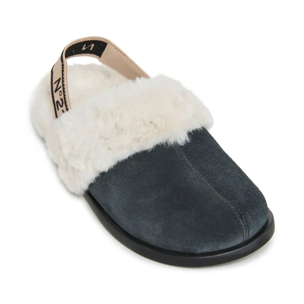 Туфли с ремешком на пятке