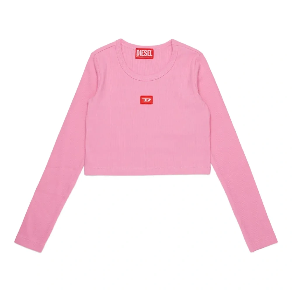 футболка с нашивкой-логотипом