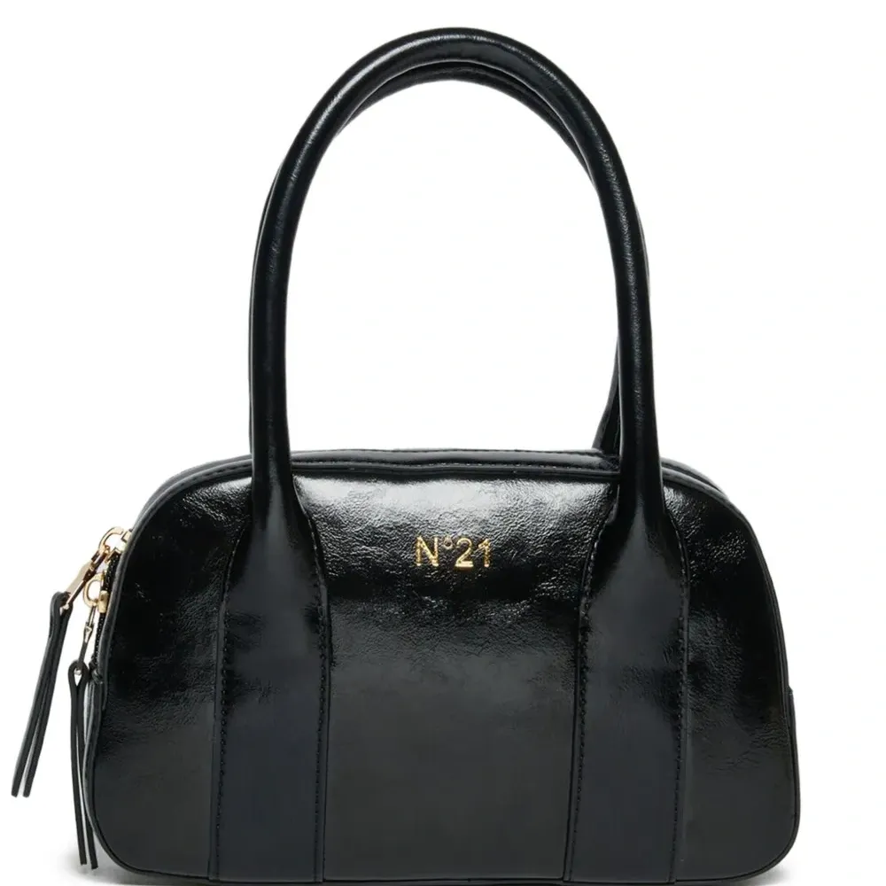 сумка на плечо с логотипом сумка на плечо с логотипом