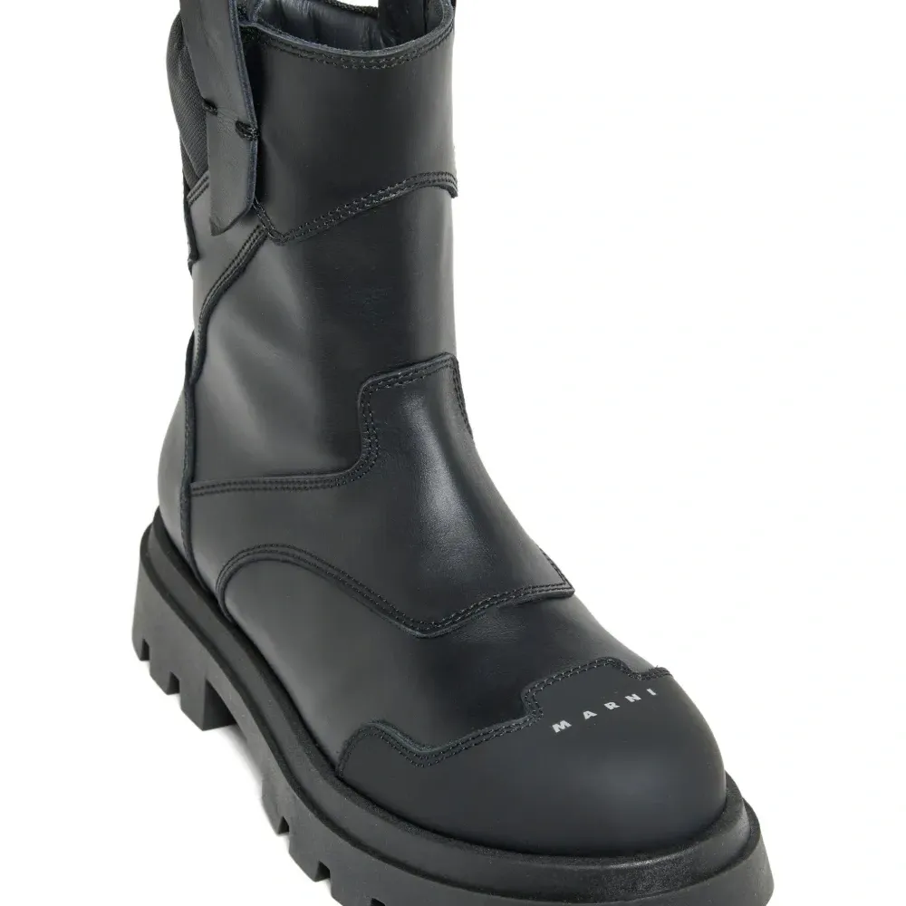 Ботинки на молнии