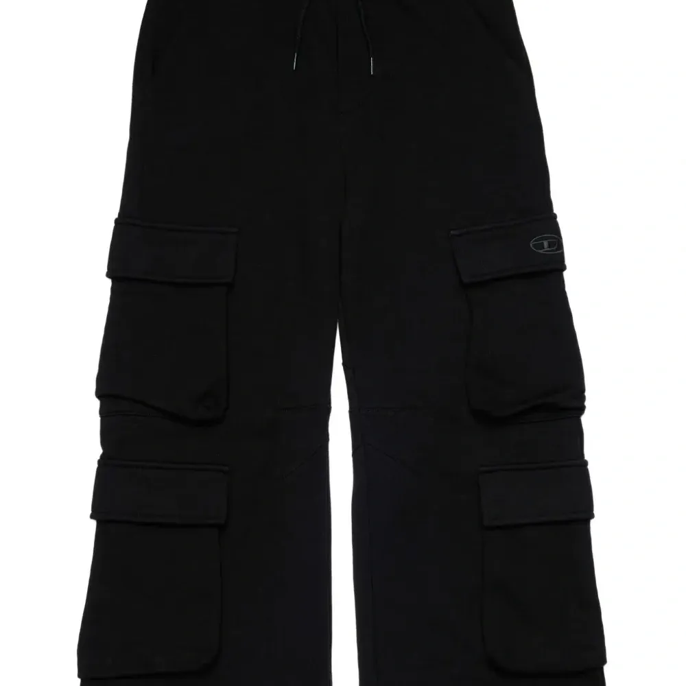 Брюки с карманами