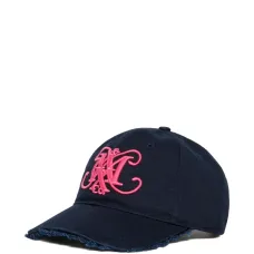 Кепка с вышитым логотипом