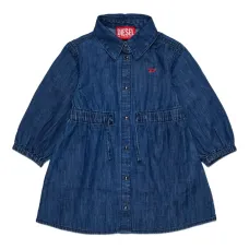 Платье с пуговицами