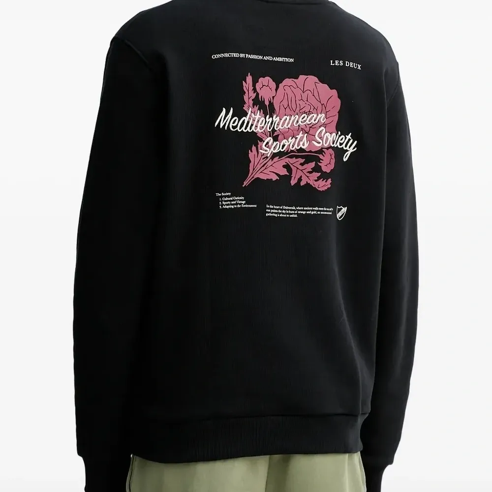 Толстовка с графичным принтом