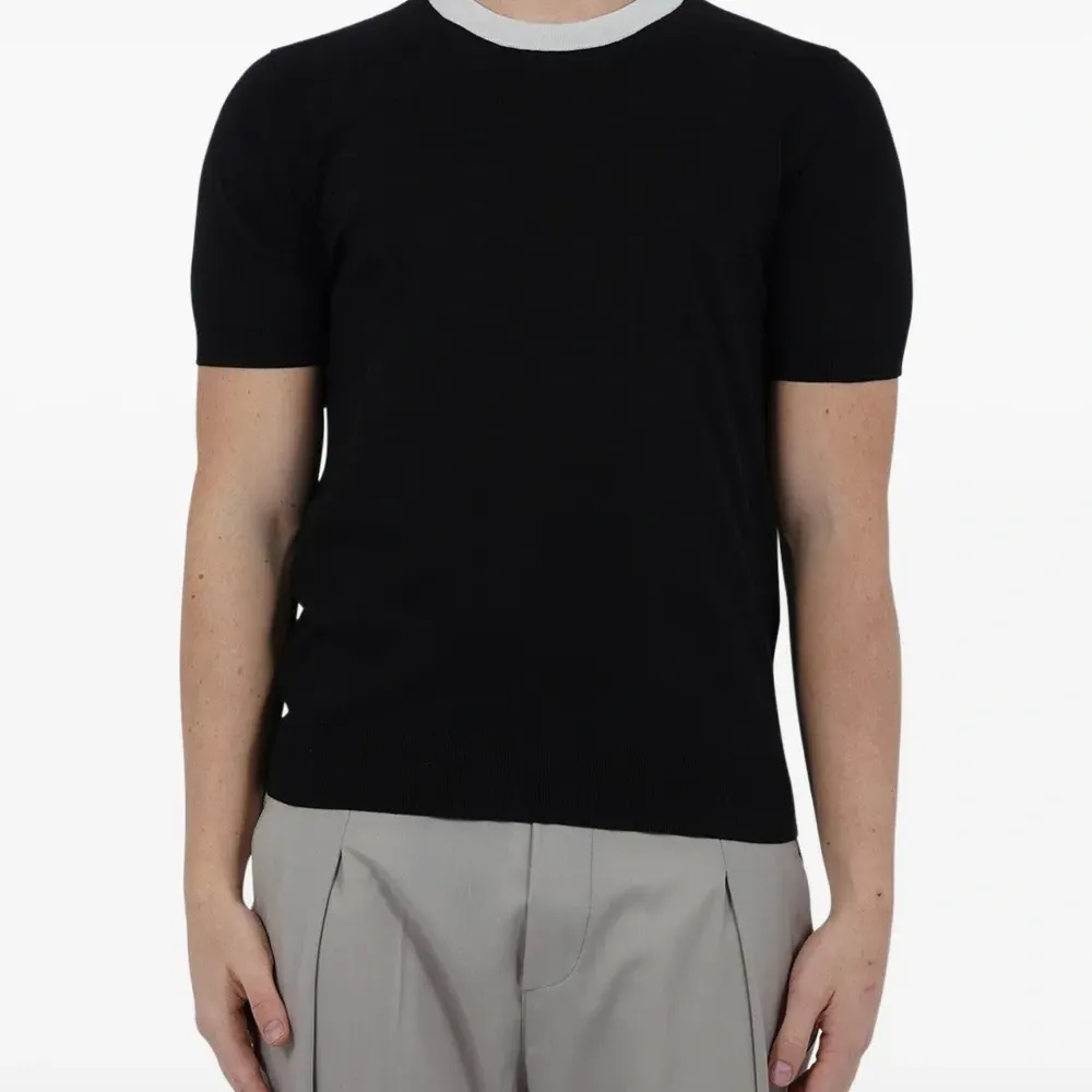 футболка с короткими рукавами