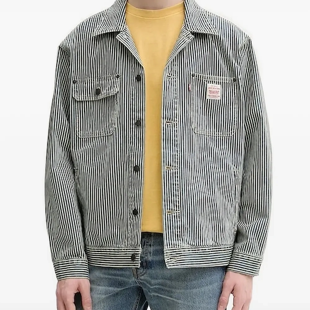 Куртка с карманами в полоску