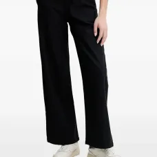 Джинсы с накладным карманом