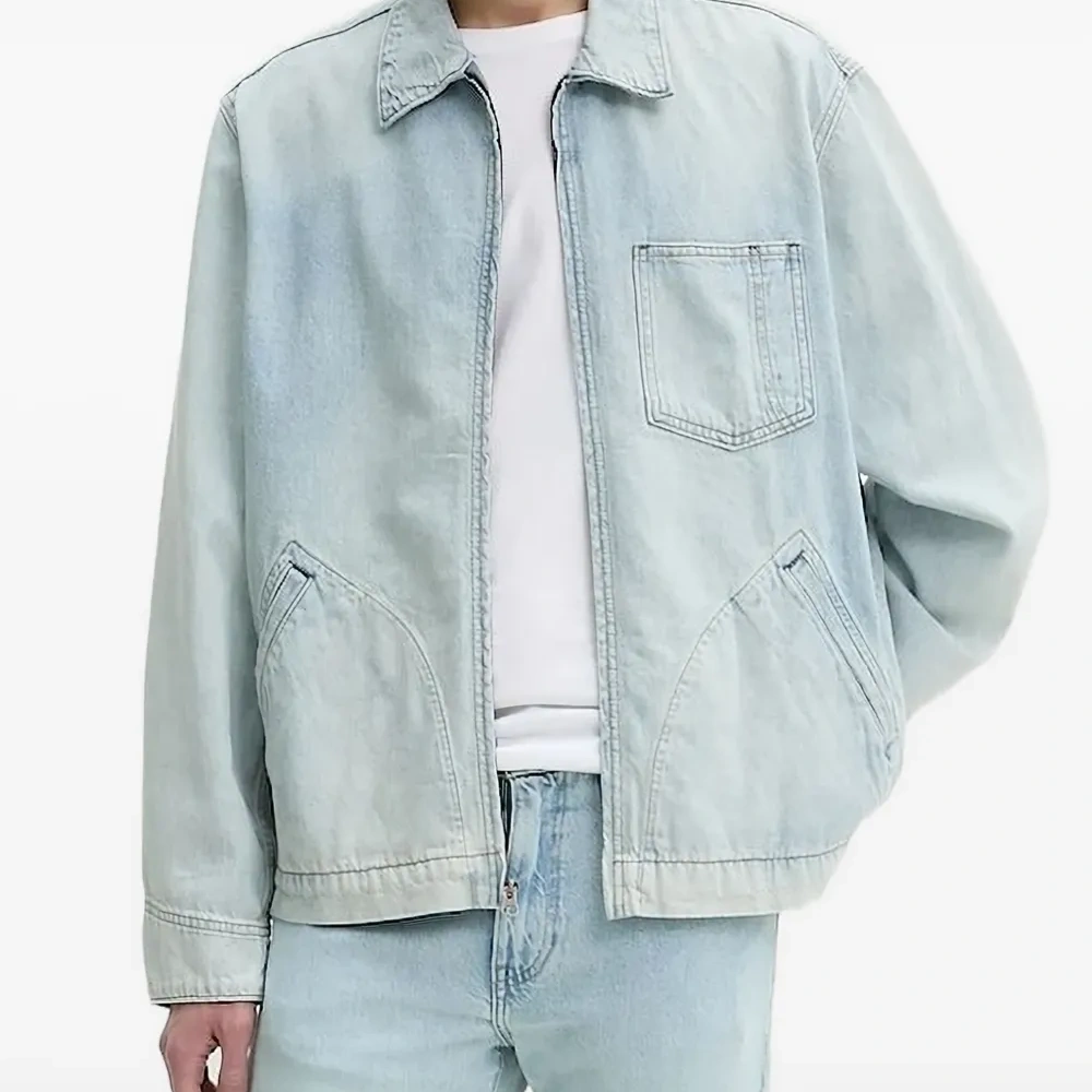 Куртка на молнии