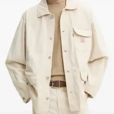 Куртка с накладными карманами