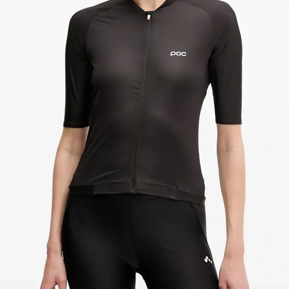 Топ на молнии с короткими рукавами