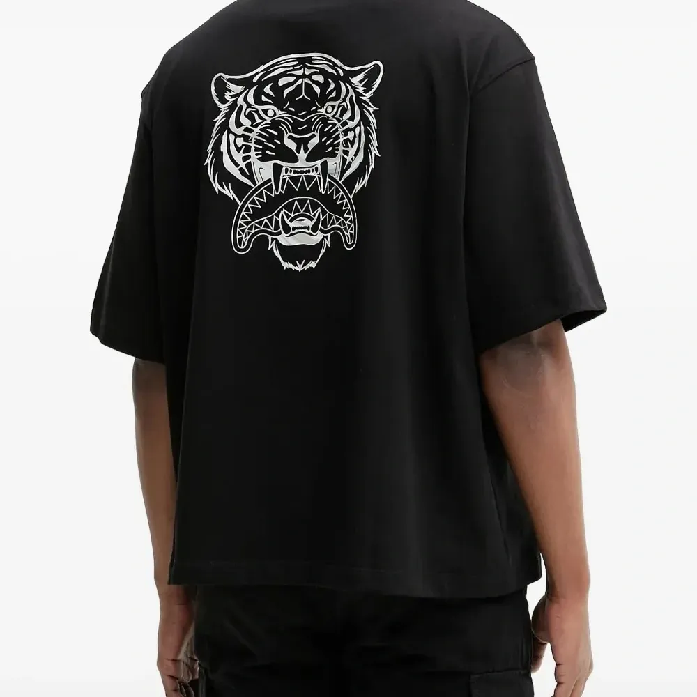 Футболка с принтом