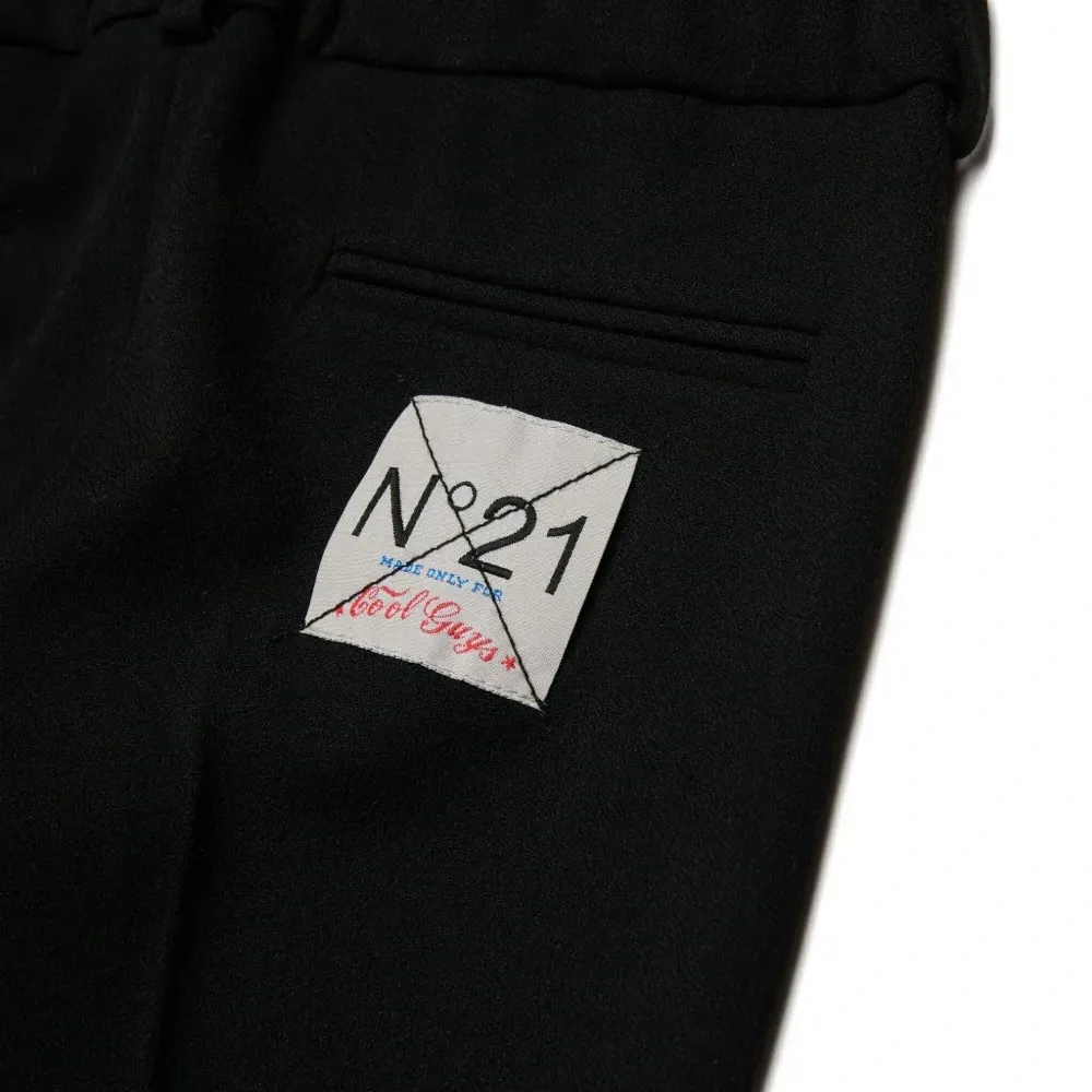 Брюки с нашивкой-логотипом