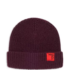 Шапка бини с нашивкой-логотипом Шапка бини с нашивкой-логотипом