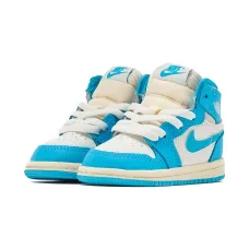 Высокие кроссовки