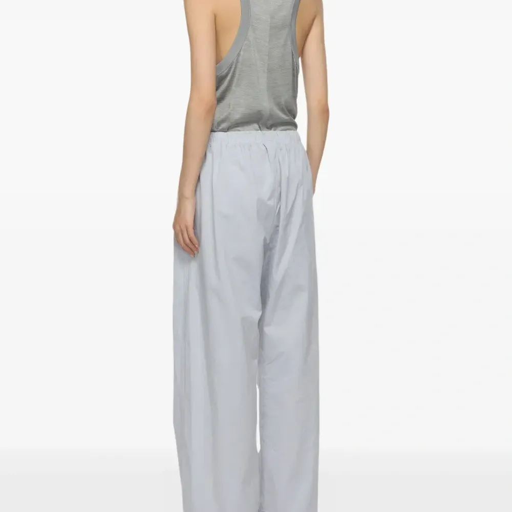 Топ без рукавов Топ без рукавов