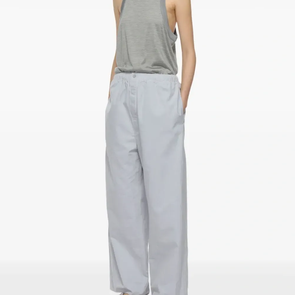 Топ без рукавов Топ без рукавов