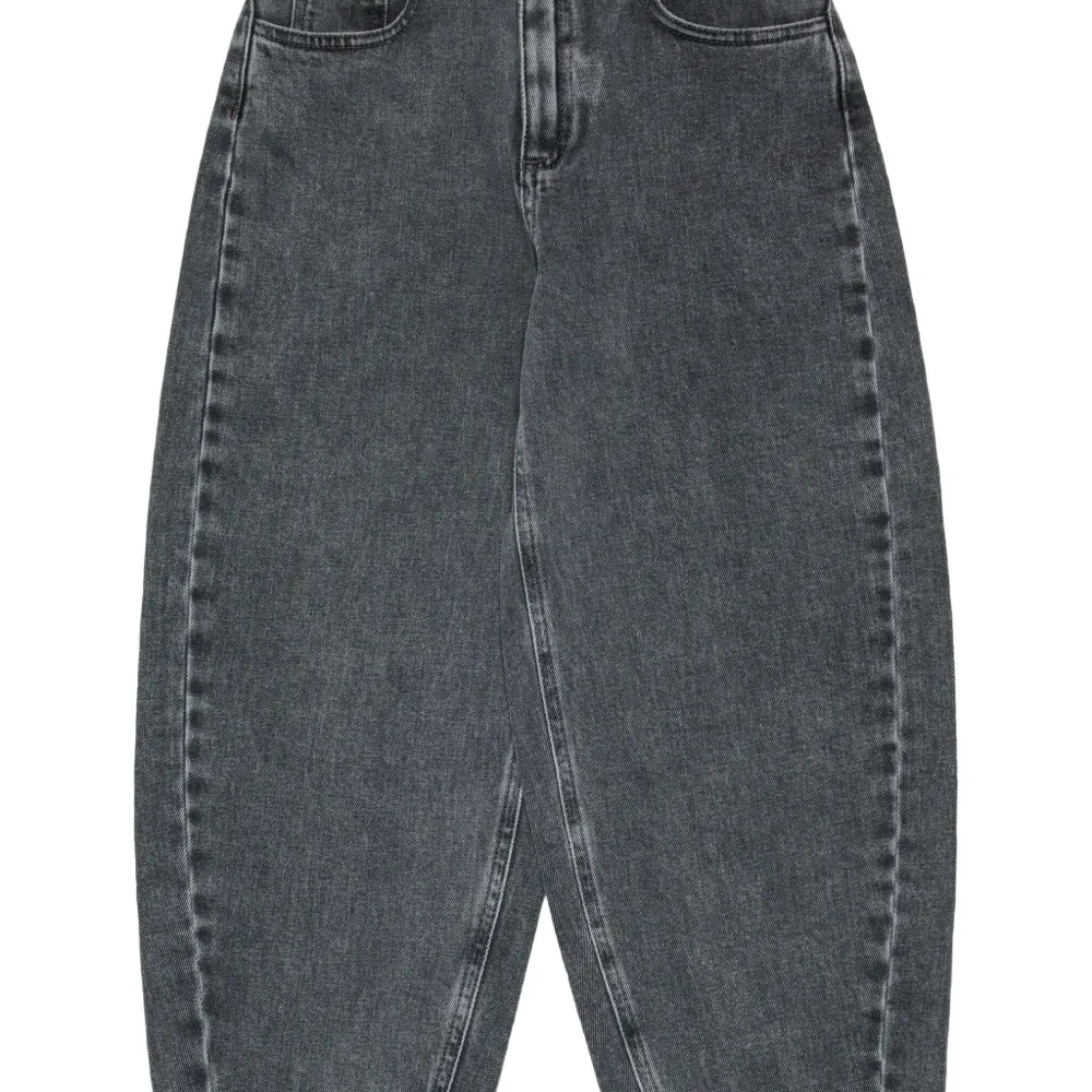 джинсы с нашивкой-логотипом