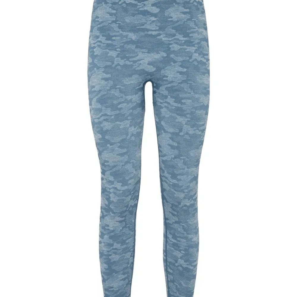 Тайтсы с камуфляжным принтом