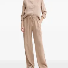 Рубашка с заостренным воротником