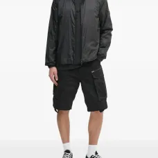 Легкая куртка на молнии с воротником-стойкой