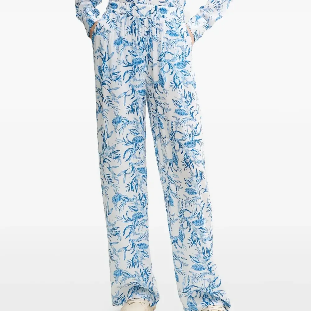 Брюки с принтом