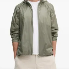 Легкая куртка на молнии