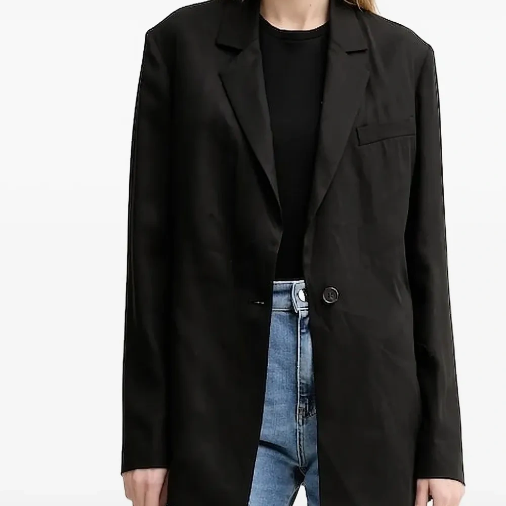 Футболка с цветочным принтом