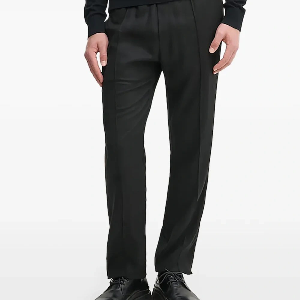 Брюки с боковыми лампасами