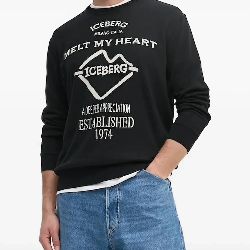 Толстовка с графичным принтом Толстовка с графичным принтом