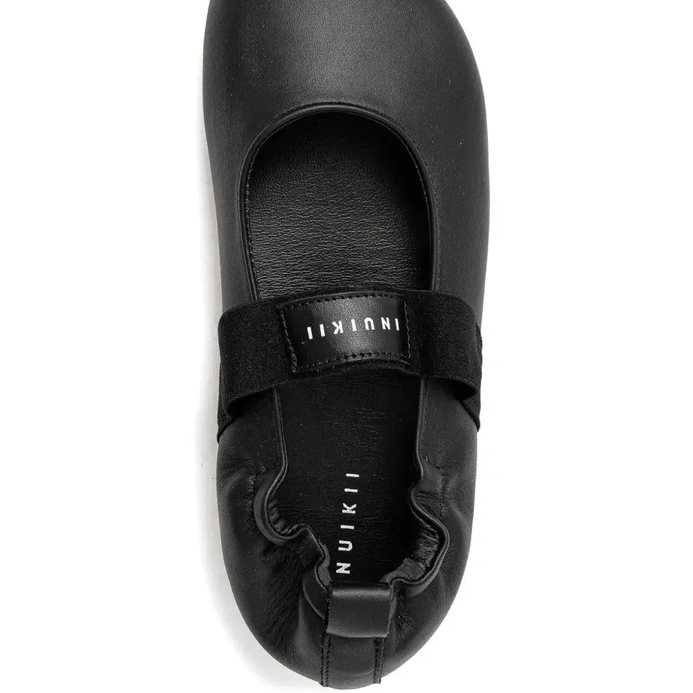 Балетки с логотипом