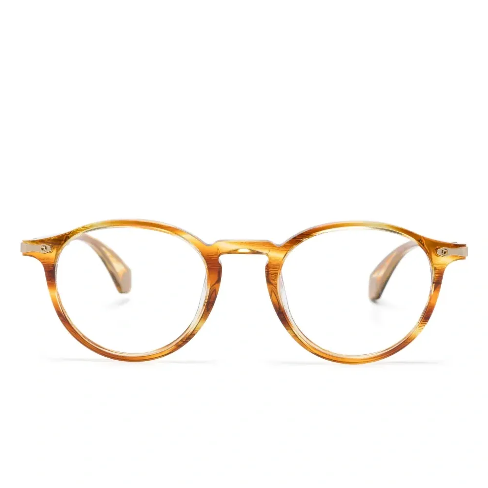 Очки в круглой оправе