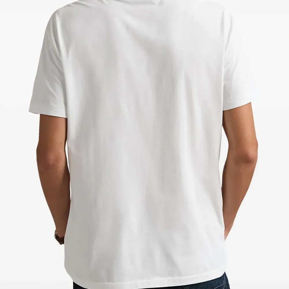 Футболка с круглым вырезом