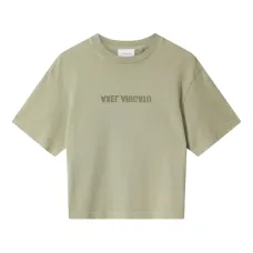 Укороченная футболка с логотипом