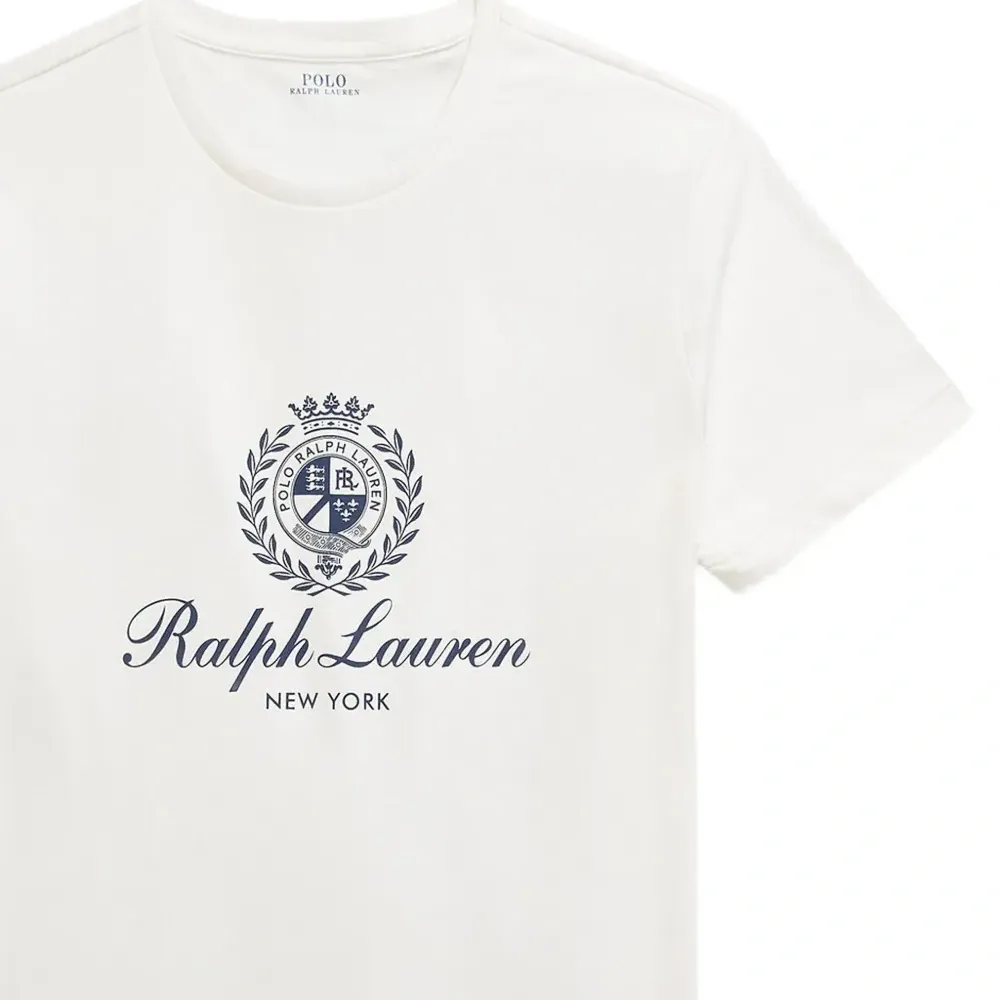 Футболка с круглым вырезом