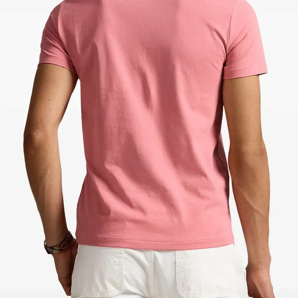 Футболка с круглым вырезом