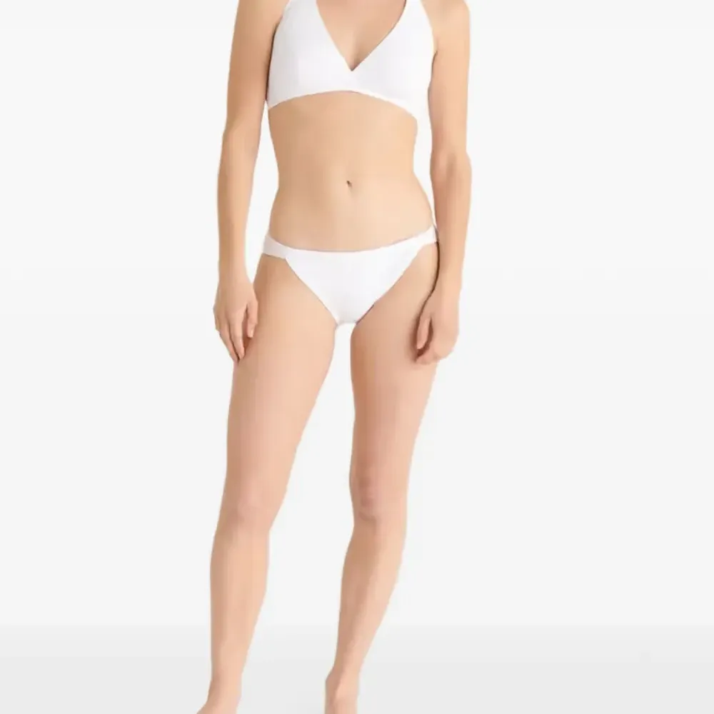 Белые плавки от бикини