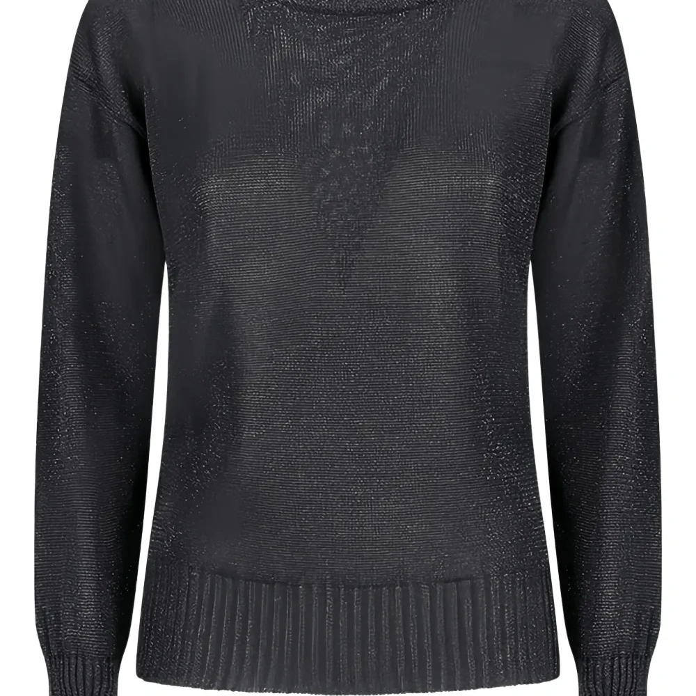 Свитер с круглым вырезом