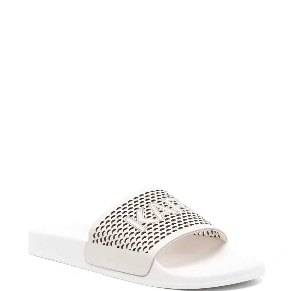 шлепанцы с логотипом