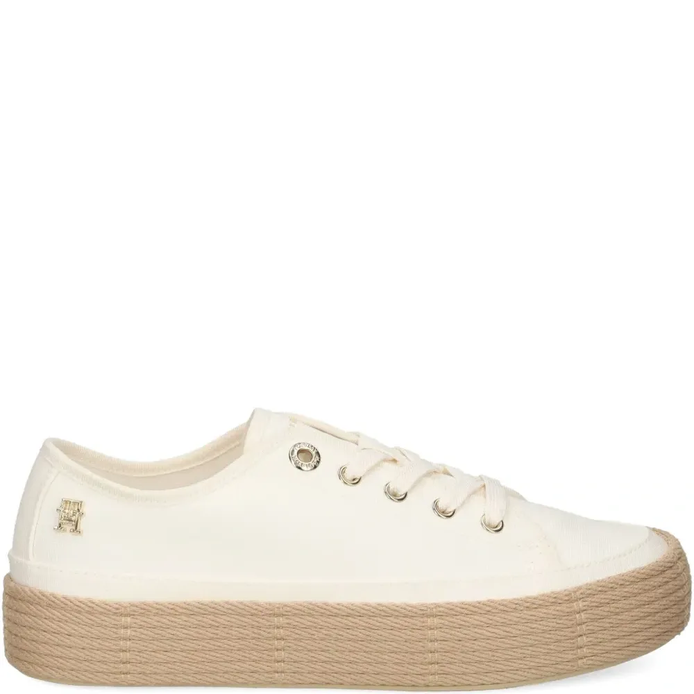 Кроссовки на платформе